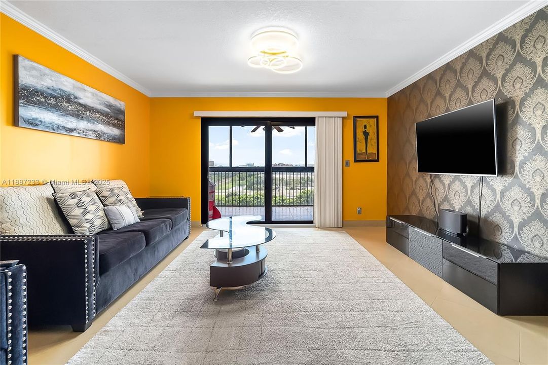 待售: $177,999 (1 贝兹, 2 浴室, 1140 平方英尺)