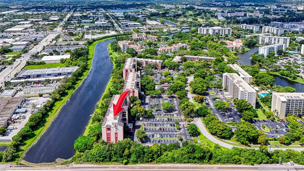 待售: $177,999 (1 贝兹, 2 浴室, 1140 平方英尺)