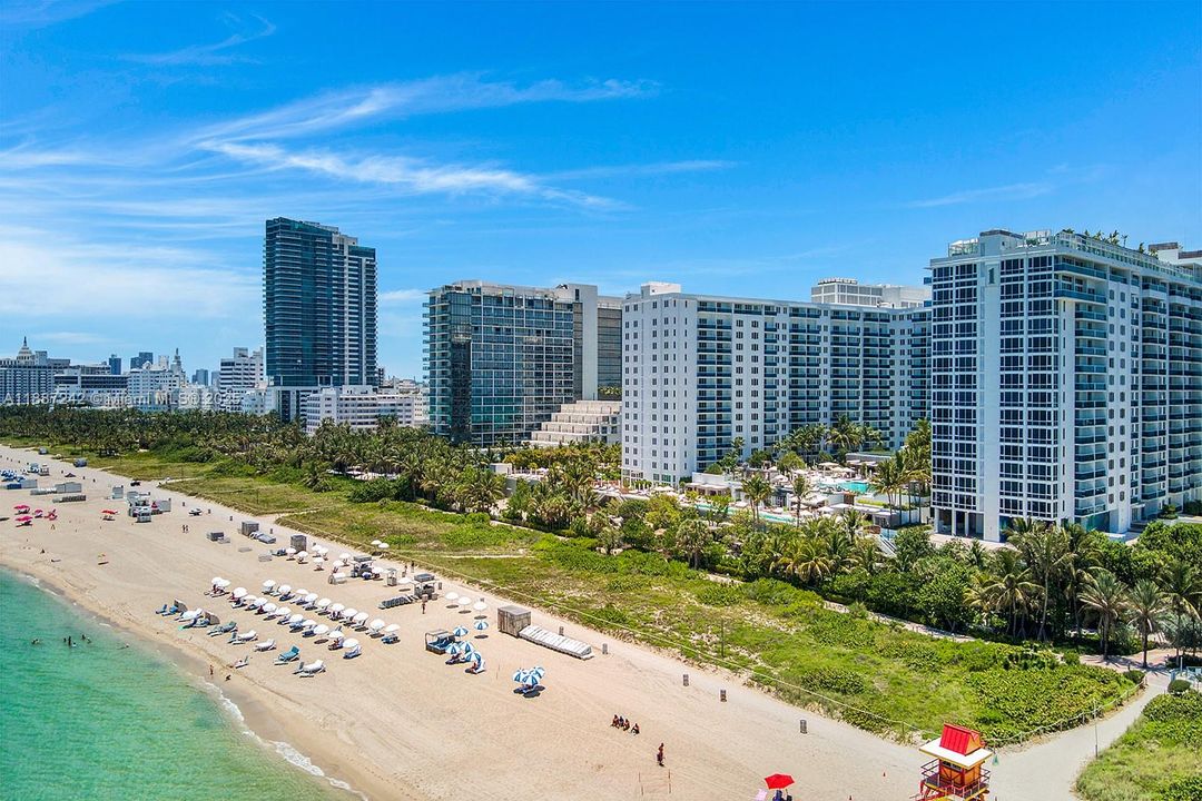 For Sale: $4,000,000 (2 beds, 2 baths, 1239 Square Feet)