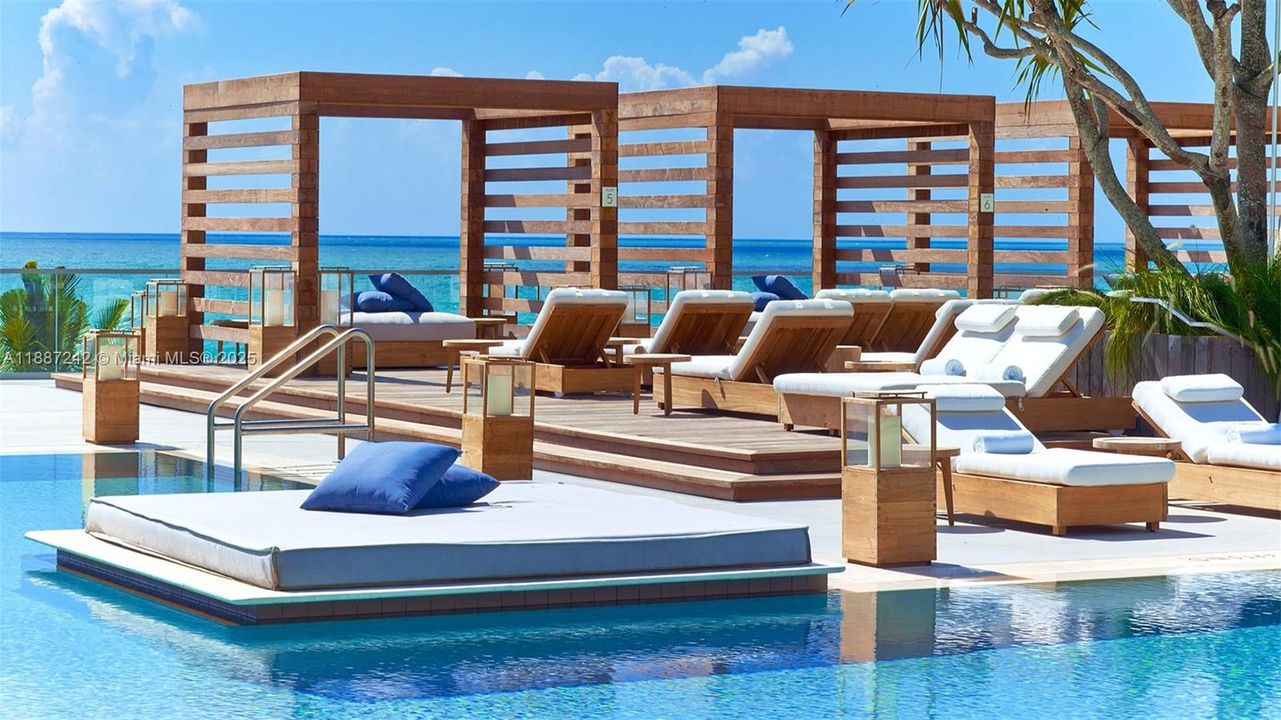 For Sale: $4,000,000 (2 beds, 2 baths, 1239 Square Feet)