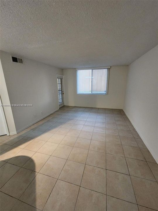 На продажу: $199,000 (3 спален, 2 ванн, 1170 Квадратных фут)