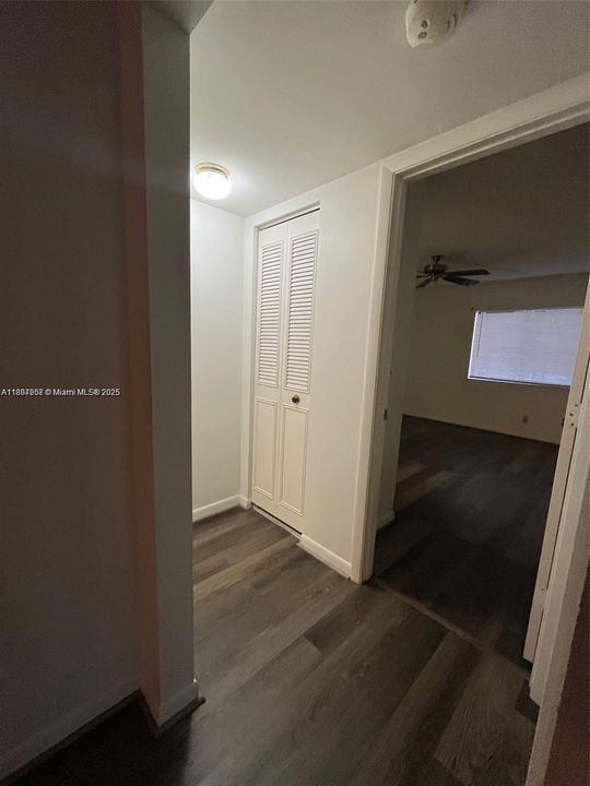 Activo con contrato: $1,800 (2 camas, 2 baños, 1115 Pies cuadrados)