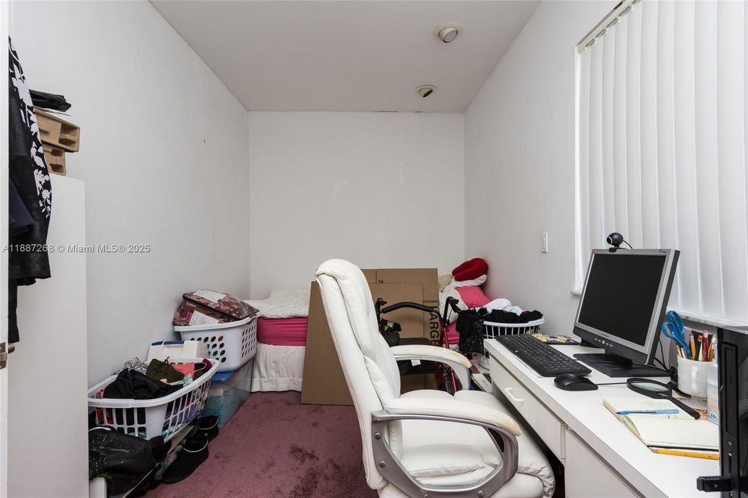 Recently Sold: $499,000 (2 beds, 1 baths, 1280 Square Feet)