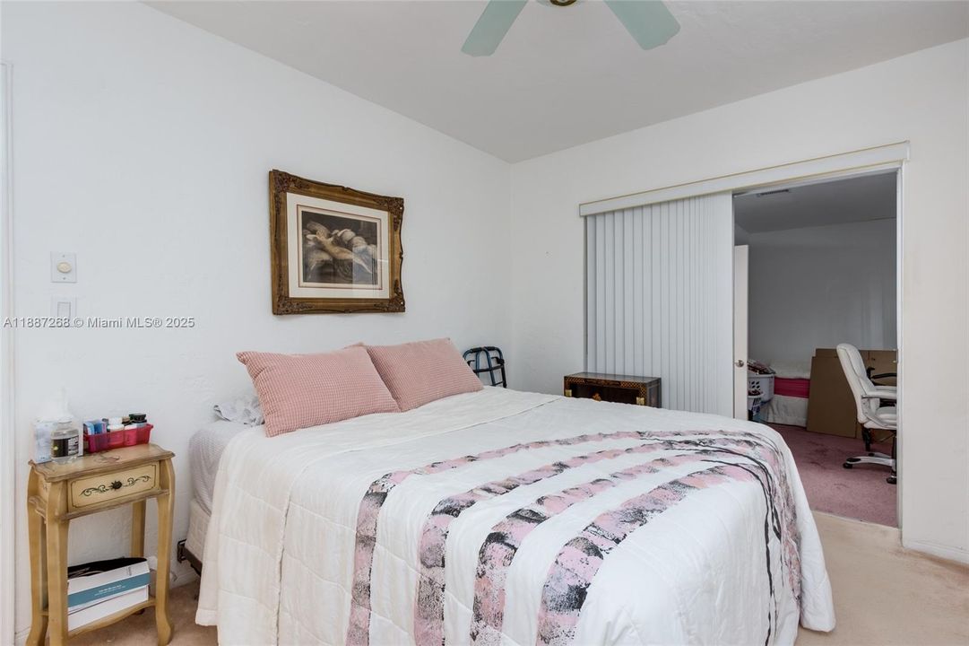 Recently Sold: $499,000 (2 beds, 1 baths, 1280 Square Feet)