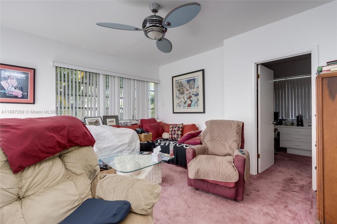 Recently Sold: $499,000 (2 beds, 1 baths, 1280 Square Feet)