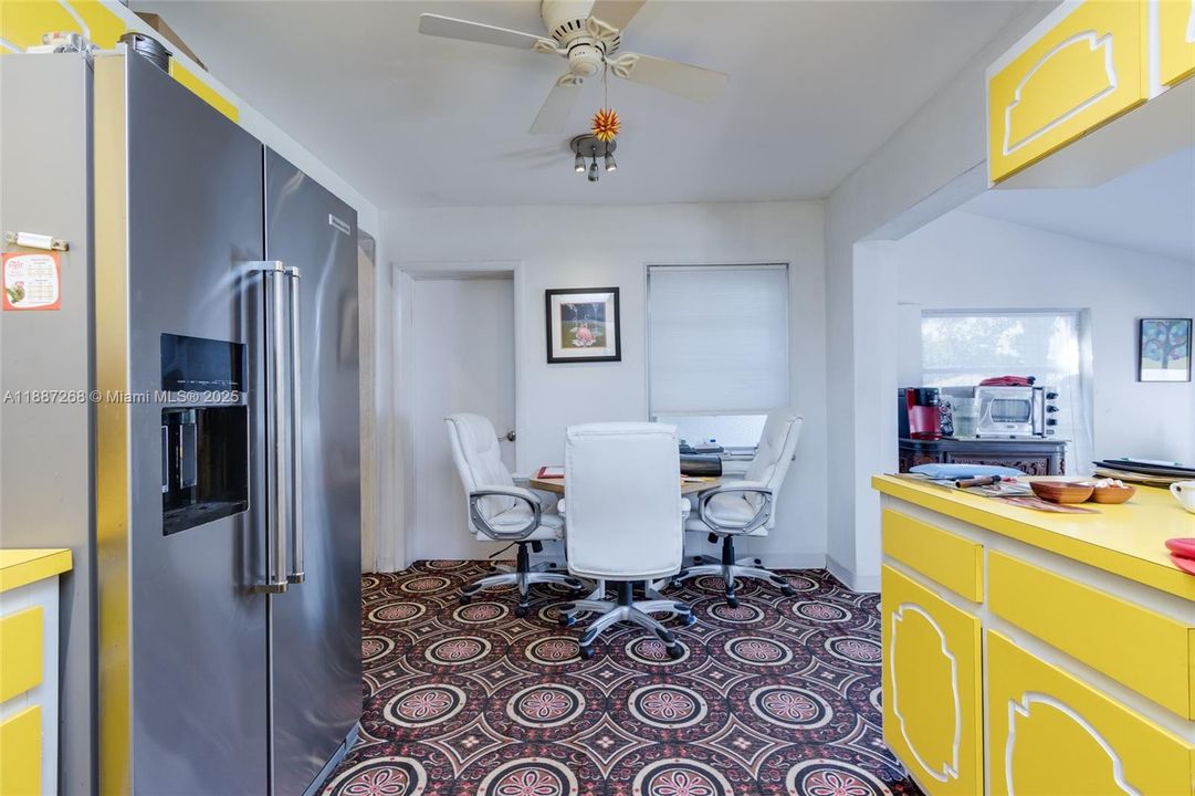 Recently Sold: $499,000 (2 beds, 1 baths, 1280 Square Feet)