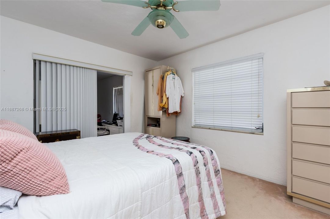 Recently Sold: $499,000 (2 beds, 1 baths, 1280 Square Feet)