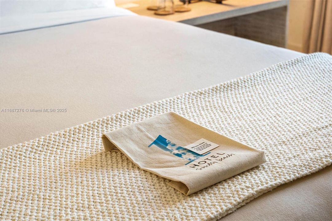 For Sale: $4,250,000 (2 beds, 2 baths, 1687 Square Feet)