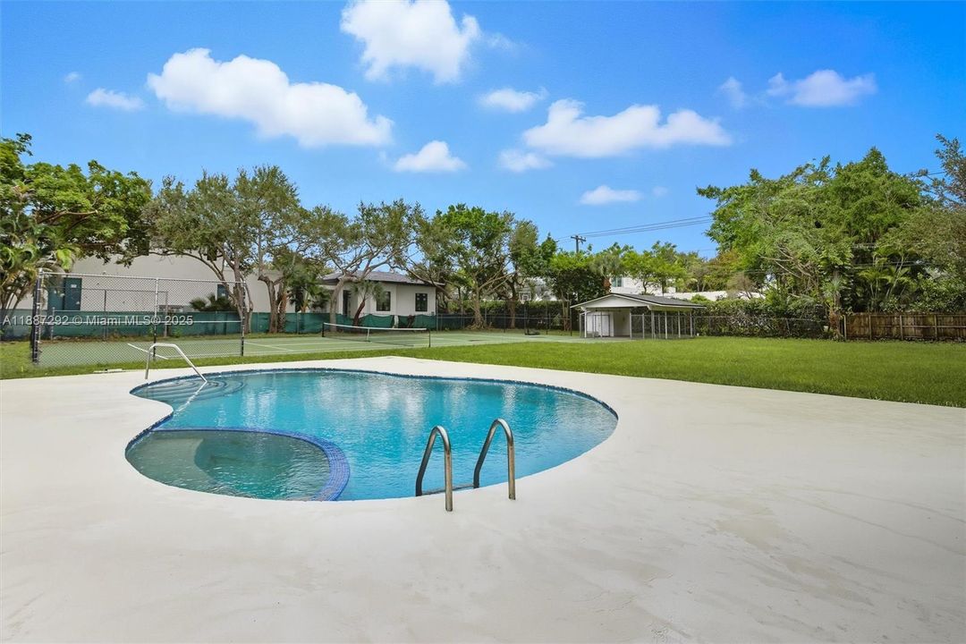 Recently Rented: $12,000 (4 beds, 3 baths, 3712 Square Feet)