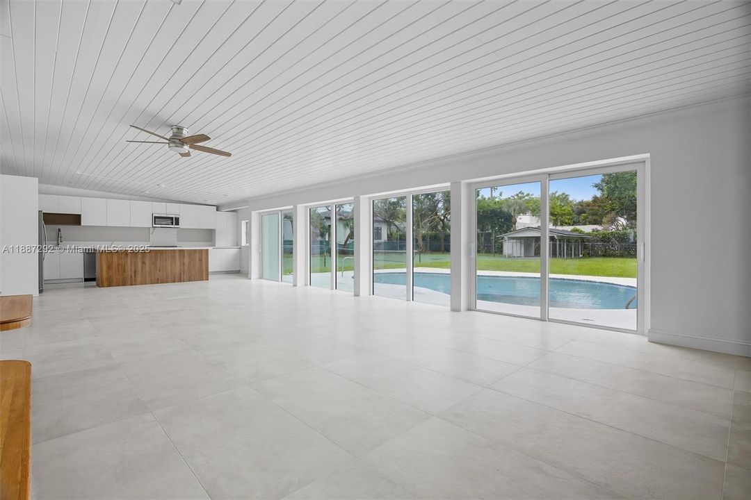 Recently Rented: $12,000 (4 beds, 3 baths, 3712 Square Feet)