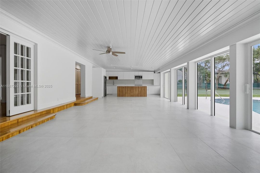 Recently Rented: $12,000 (4 beds, 3 baths, 3712 Square Feet)