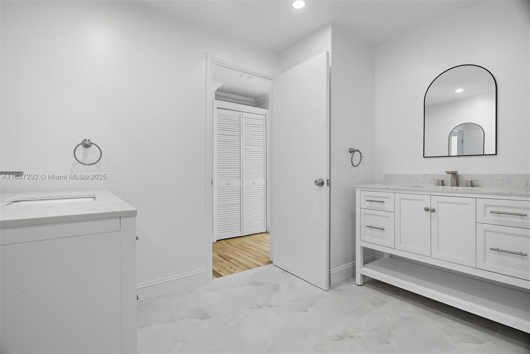 Recently Rented: $12,000 (4 beds, 3 baths, 3712 Square Feet)