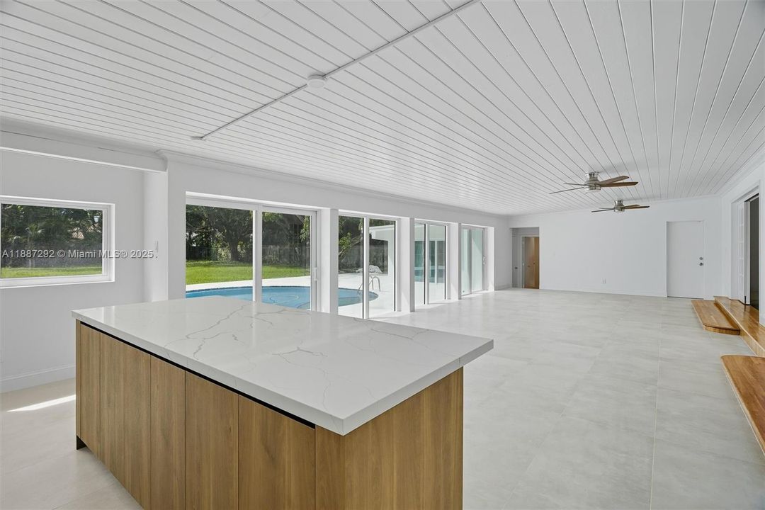 Recently Rented: $12,000 (4 beds, 3 baths, 3712 Square Feet)