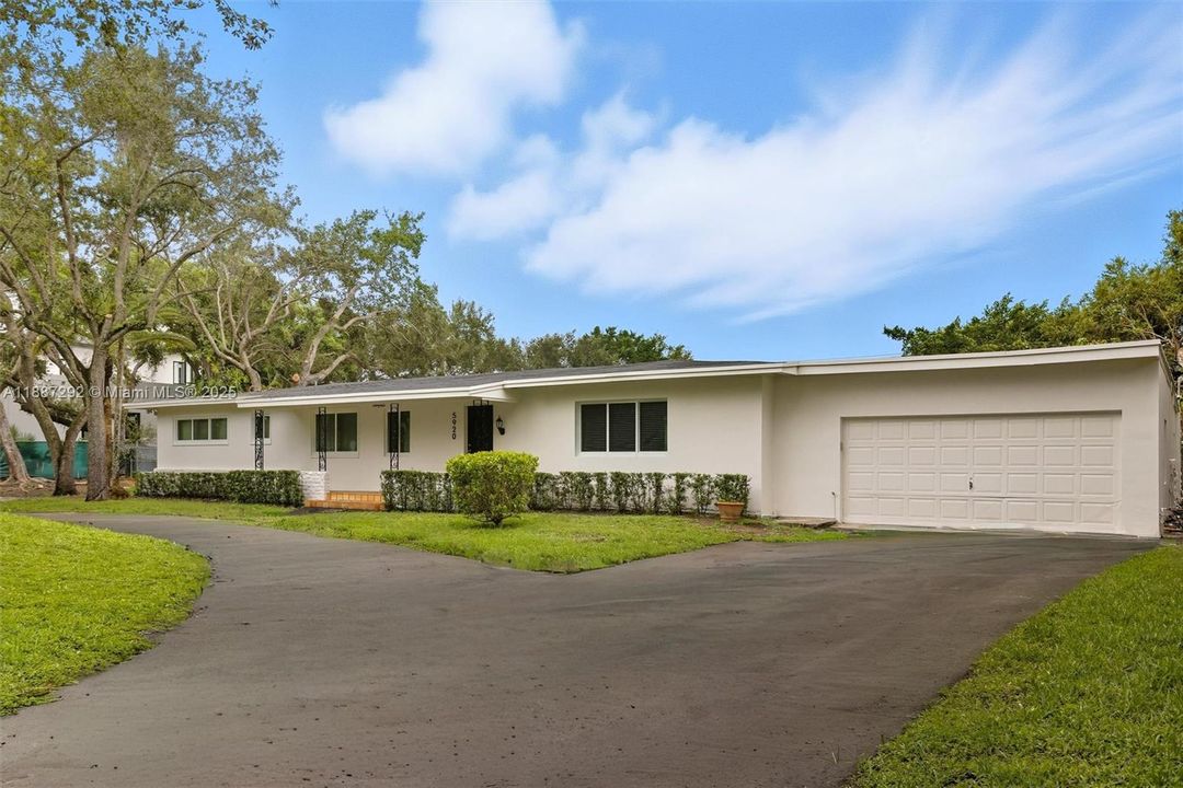 Recently Rented: $12,000 (4 beds, 3 baths, 3712 Square Feet)