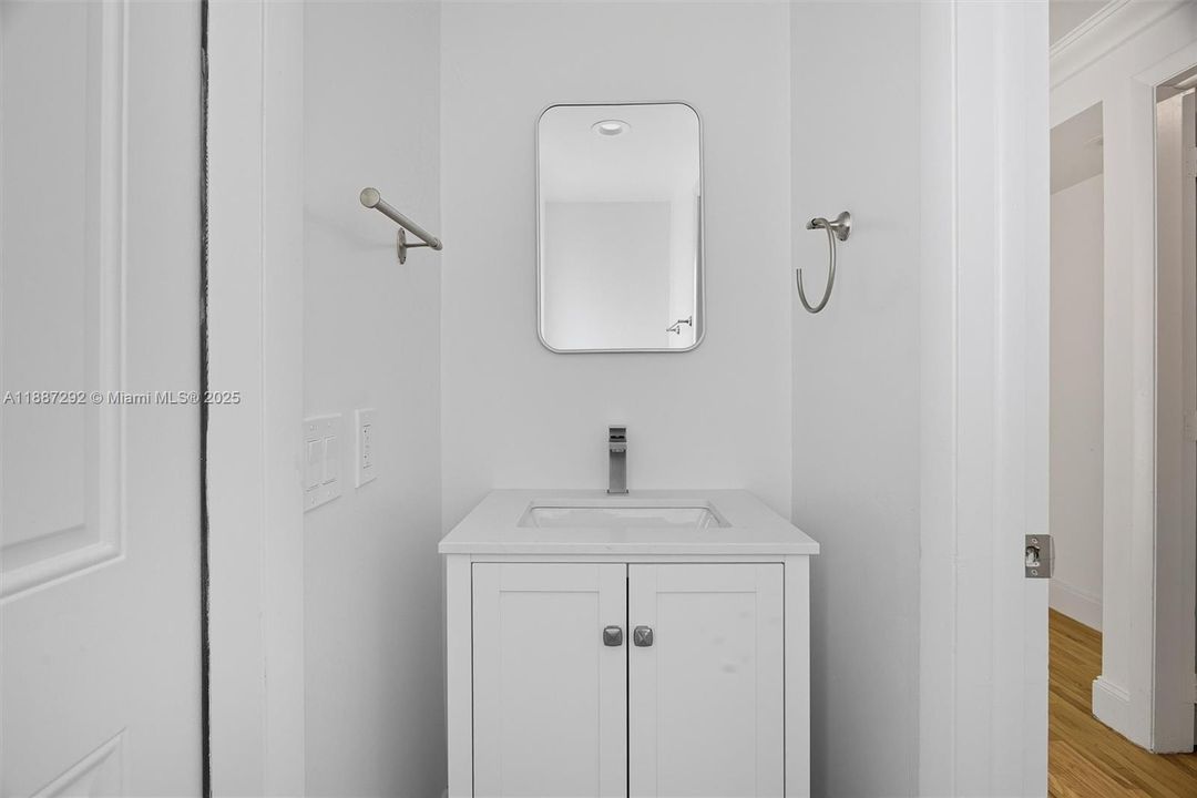 Recently Rented: $12,000 (4 beds, 3 baths, 3712 Square Feet)