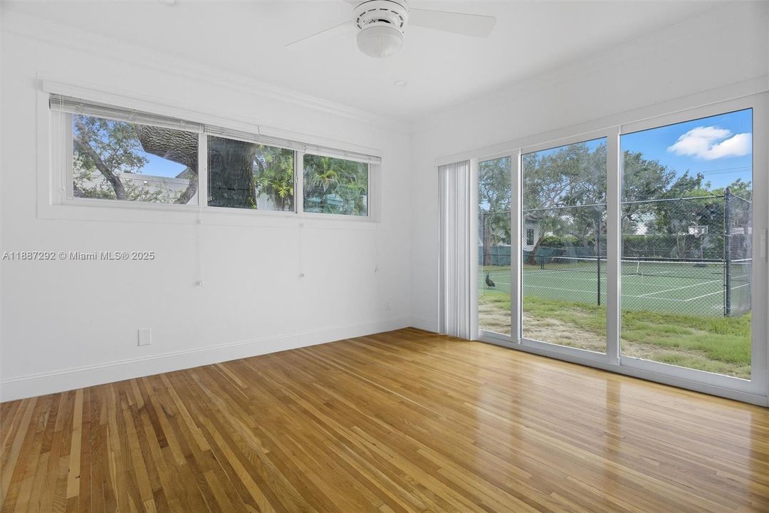 Recently Rented: $12,000 (4 beds, 3 baths, 3712 Square Feet)