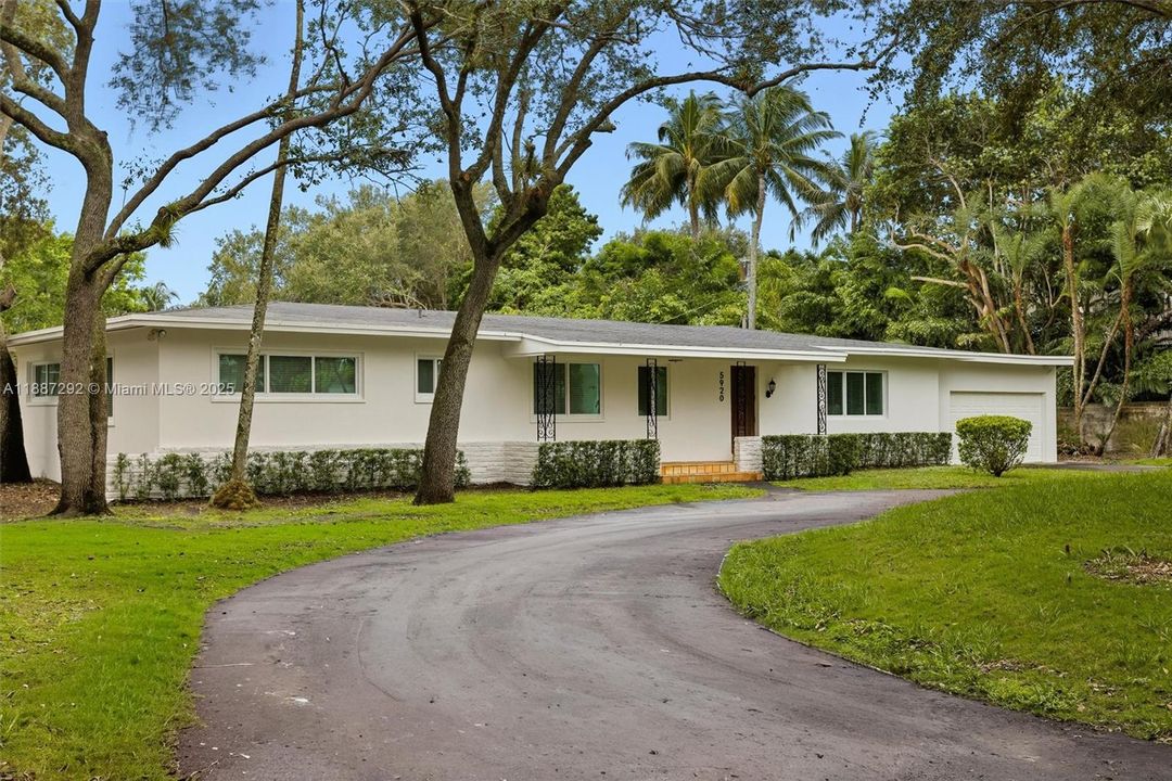 Recently Rented: $12,000 (4 beds, 3 baths, 3712 Square Feet)