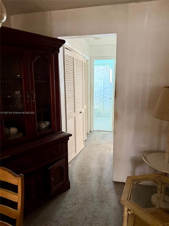 Active With Contract: $67,000 (1 beds, 1 baths, 650 Square Feet)