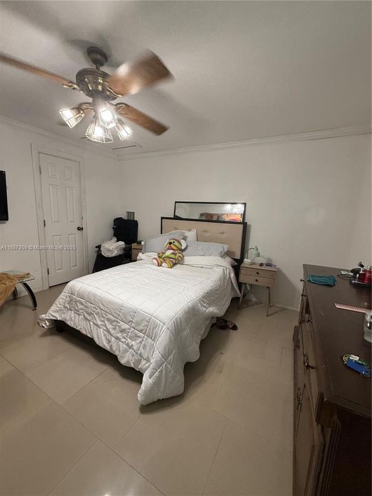 For Sale: $650,000 (2 beds, 1 baths, 2189 Square Feet)