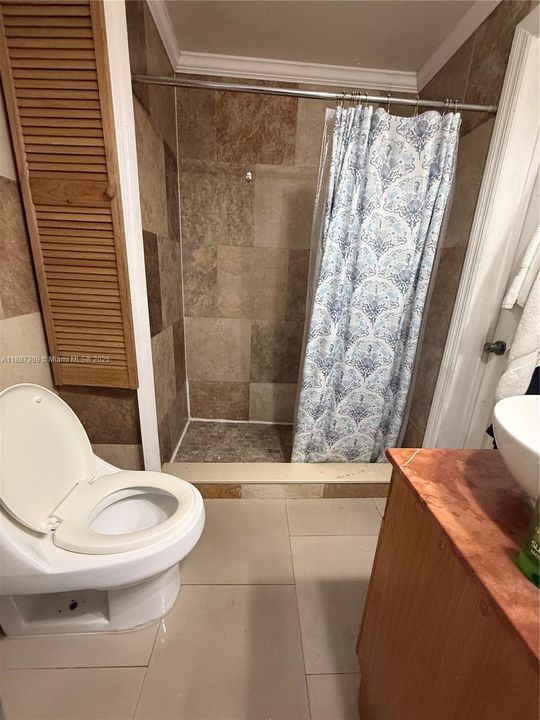 For Sale: $650,000 (2 beds, 1 baths, 2189 Square Feet)