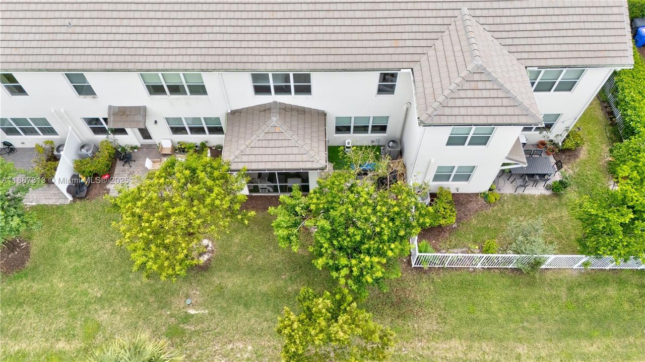 Active With Contract: $667,800 (3 beds, 2 baths, 1760 Square Feet)