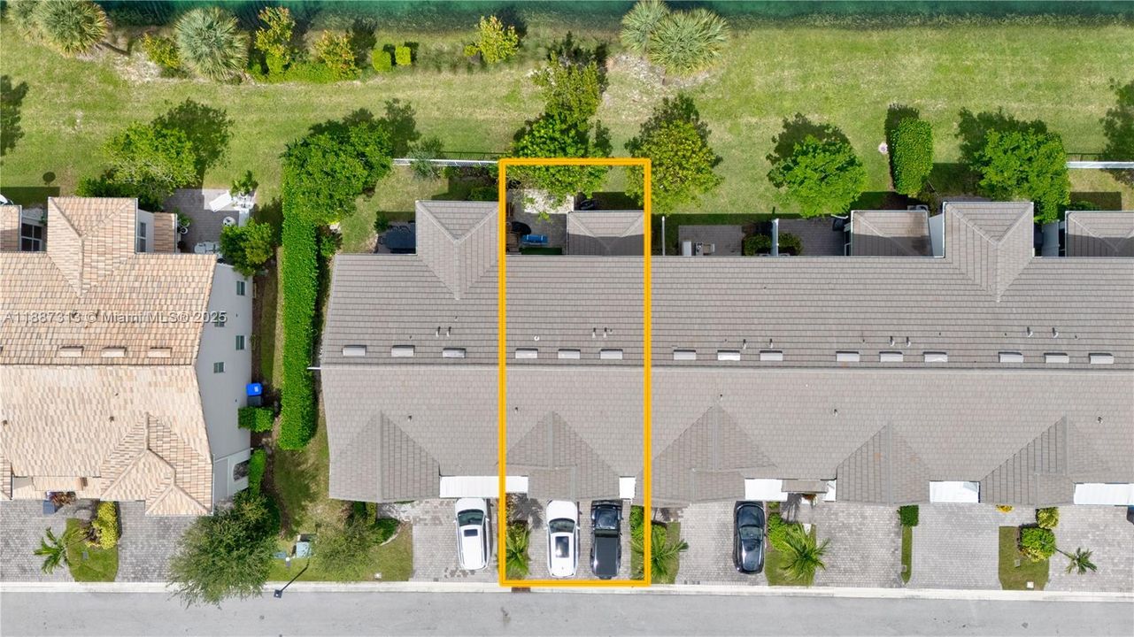 Active With Contract: $667,800 (3 beds, 2 baths, 1760 Square Feet)