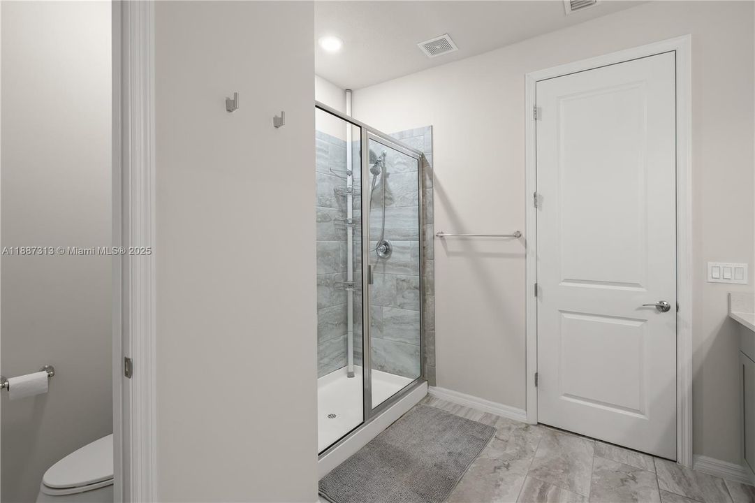 Active With Contract: $667,800 (3 beds, 2 baths, 1760 Square Feet)