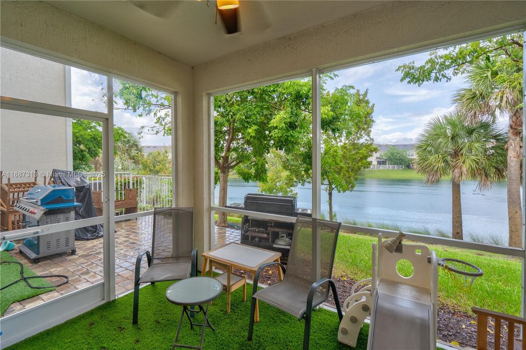 Active With Contract: $667,800 (3 beds, 2 baths, 1760 Square Feet)