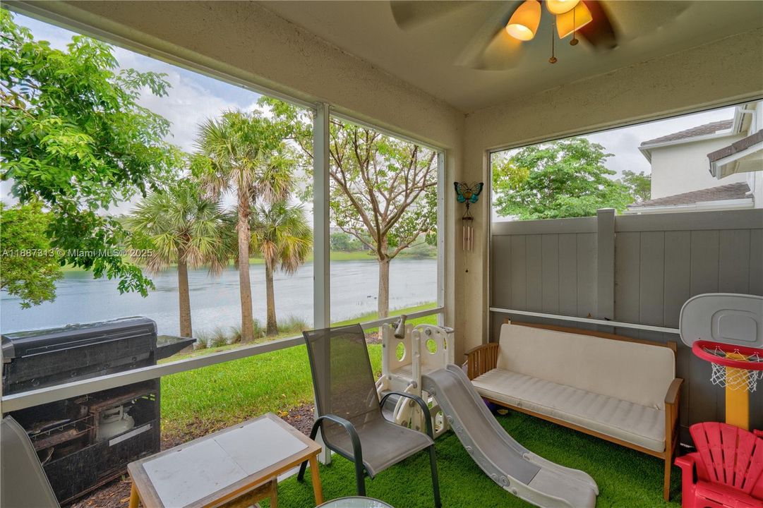 Active With Contract: $667,800 (3 beds, 2 baths, 1760 Square Feet)