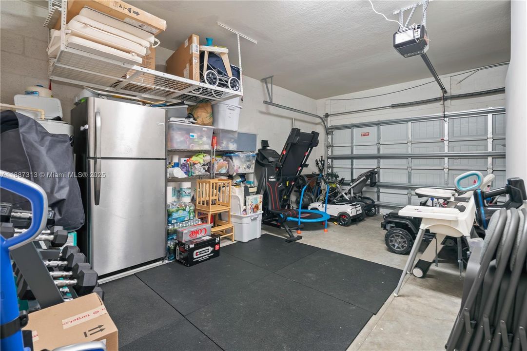 Active With Contract: $667,800 (3 beds, 2 baths, 1760 Square Feet)