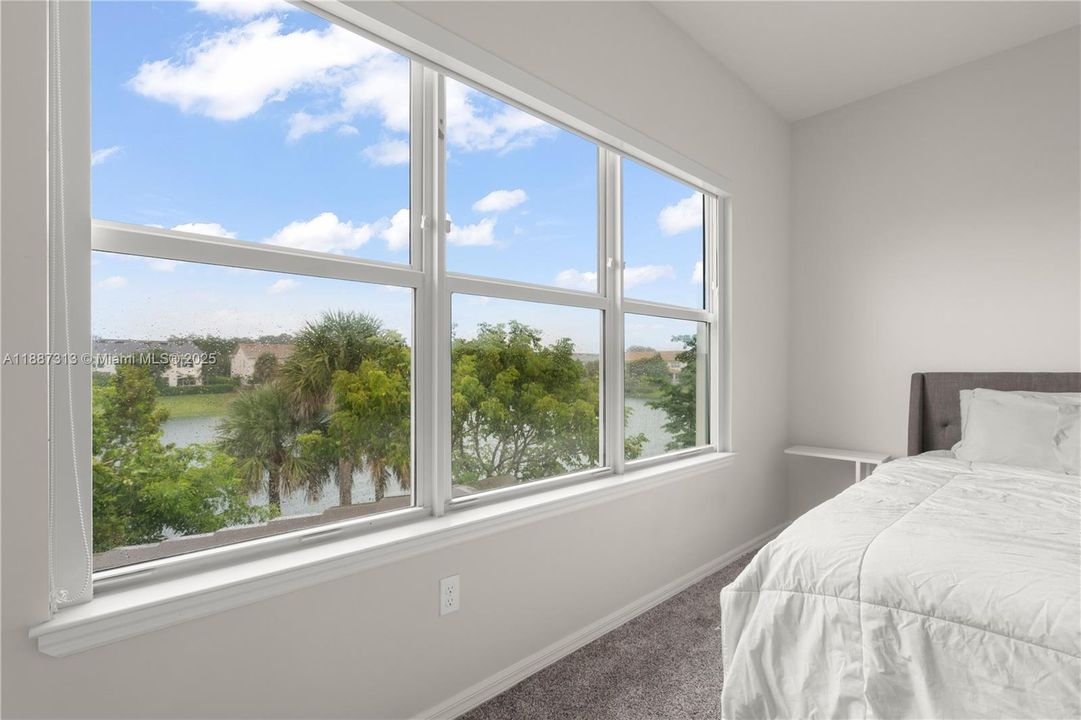 Active With Contract: $667,800 (3 beds, 2 baths, 1760 Square Feet)