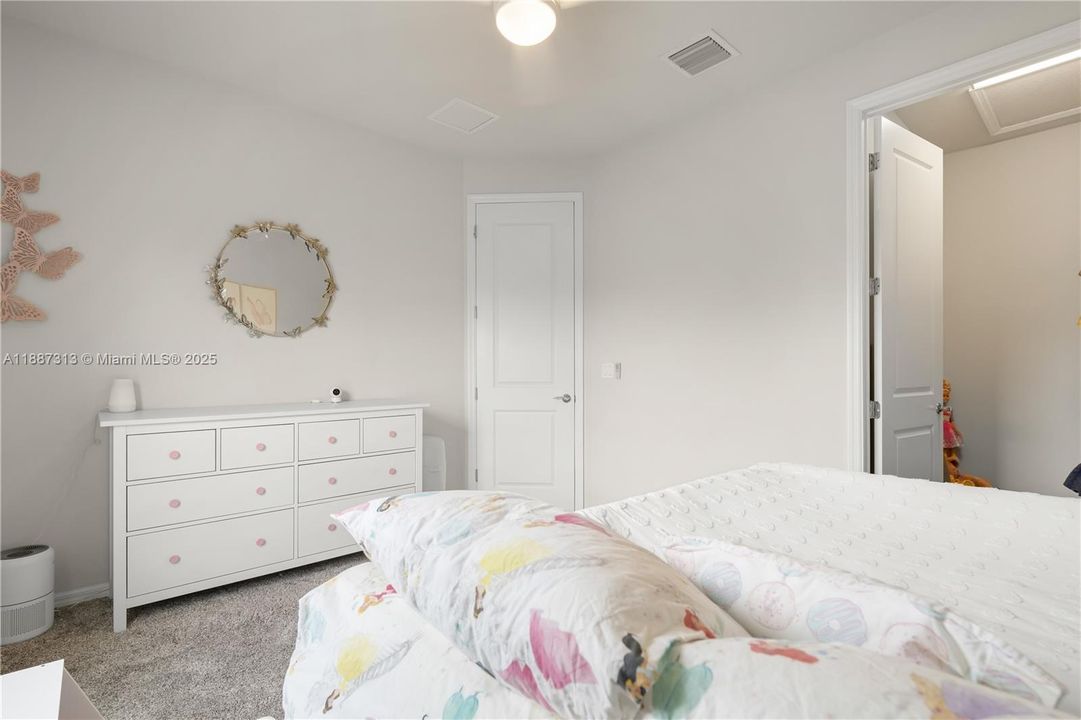 Active With Contract: $667,800 (3 beds, 2 baths, 1760 Square Feet)