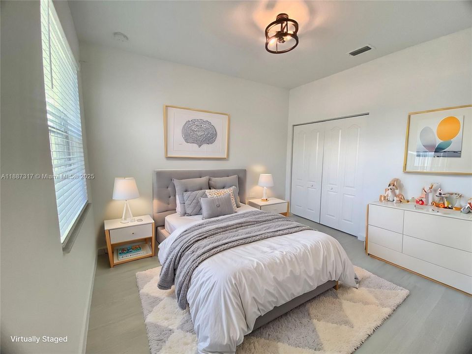 For Rent: $2,500 (3 beds, 2 baths, 1856 Square Feet)