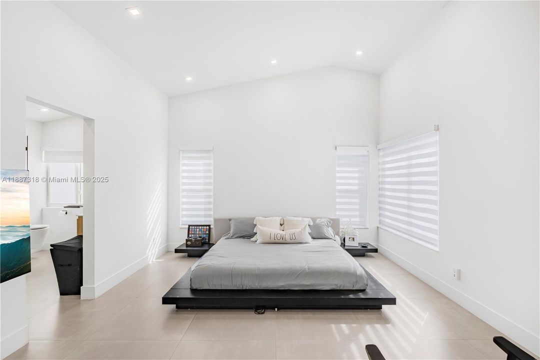 Недавно арендовано: $3,950 (3 спален, 2 ванн, 1731 Квадратных фут)