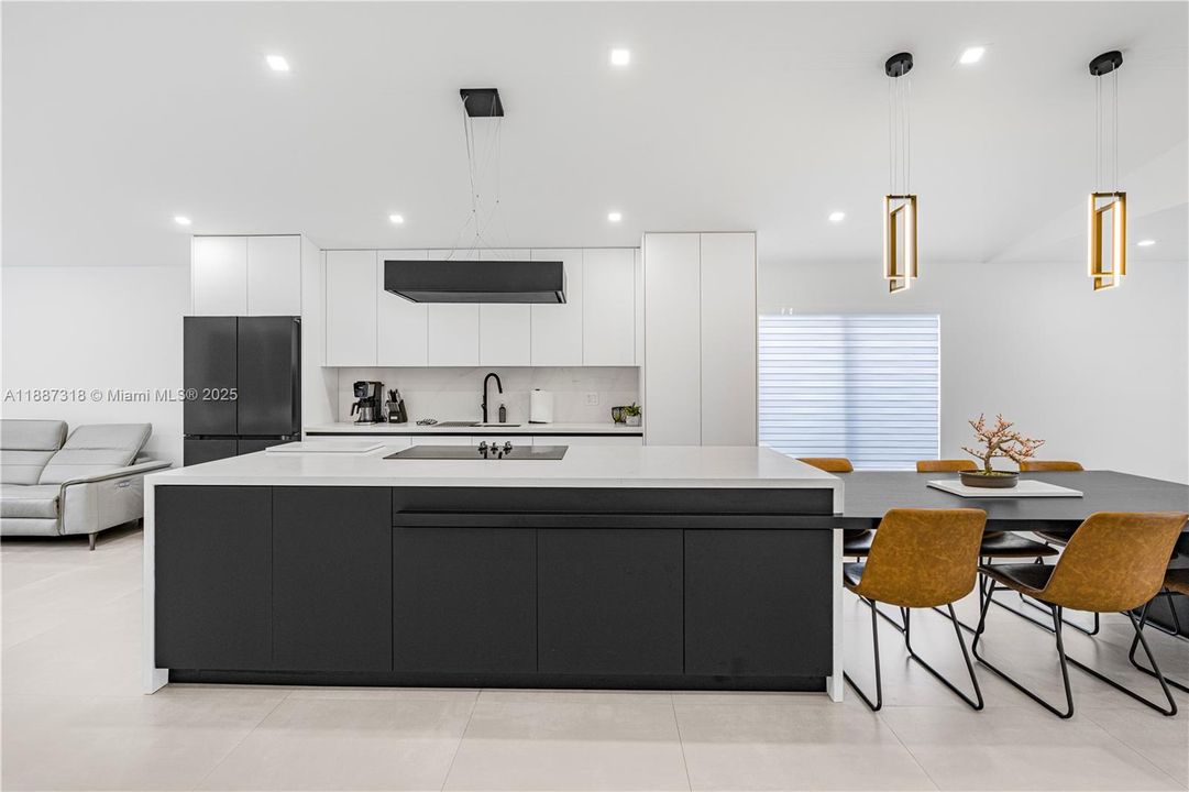 Недавно арендовано: $3,950 (3 спален, 2 ванн, 1731 Квадратных фут)