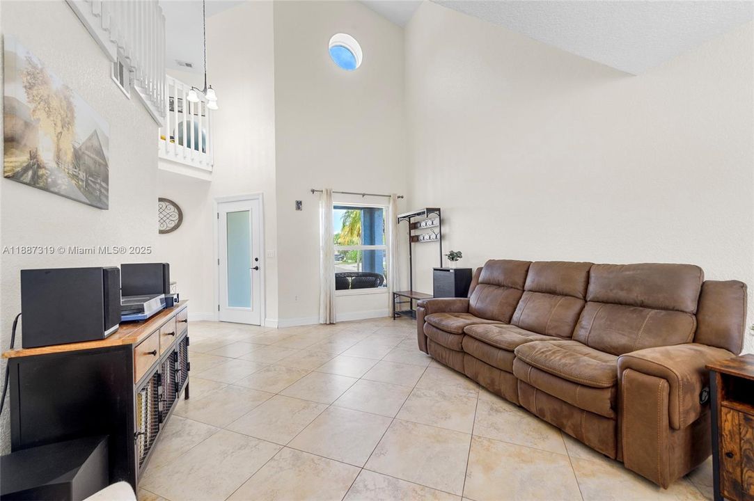 Active With Contract: $639,000 (4 beds, 2 baths, 2142 Square Feet)
