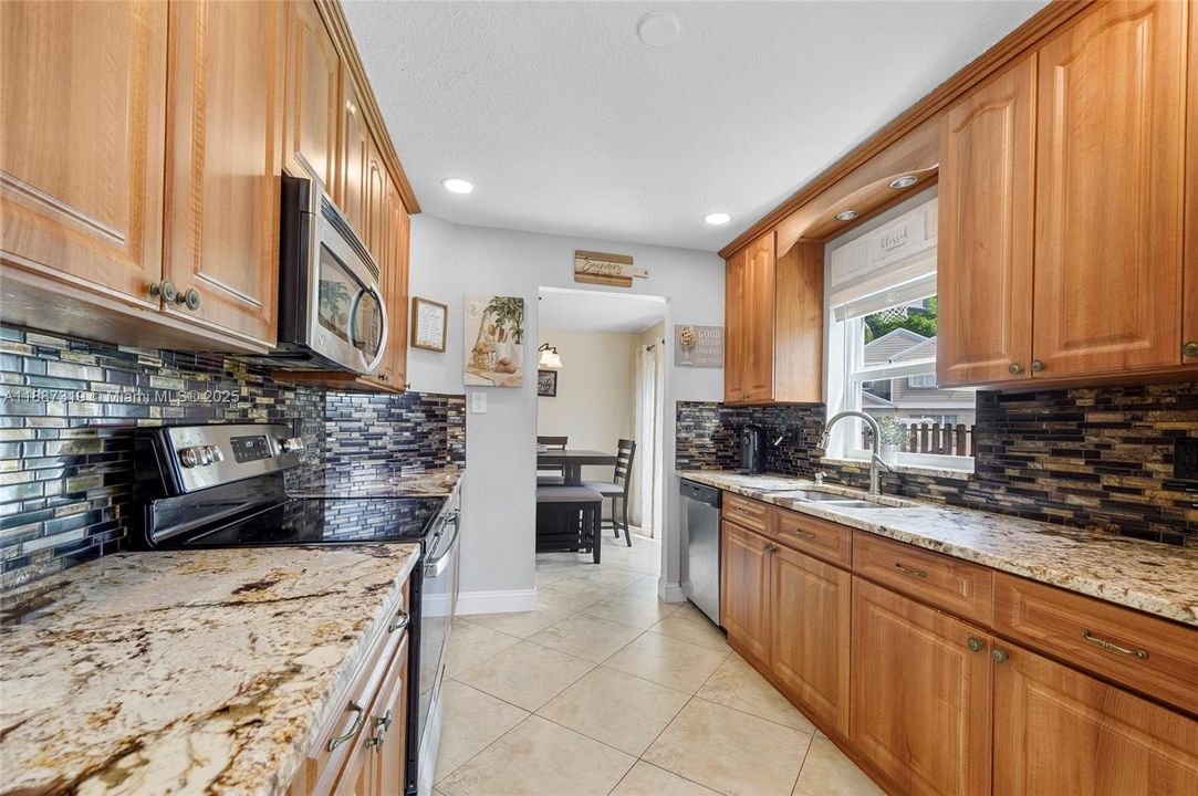 Active With Contract: $639,000 (4 beds, 2 baths, 2142 Square Feet)