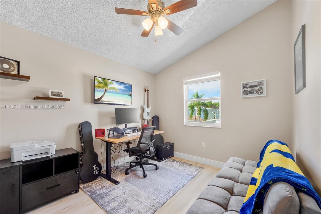 Active With Contract: $639,000 (4 beds, 2 baths, 2142 Square Feet)