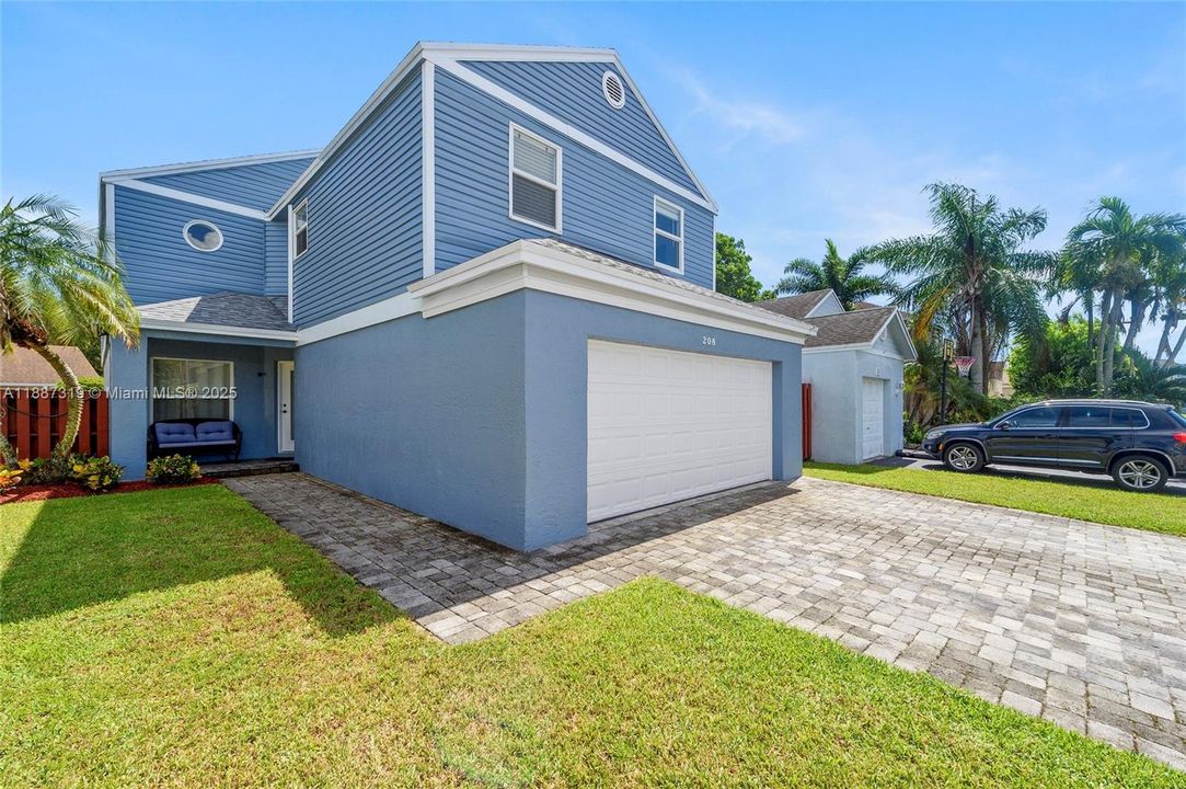 Active With Contract: $639,000 (4 beds, 2 baths, 2142 Square Feet)