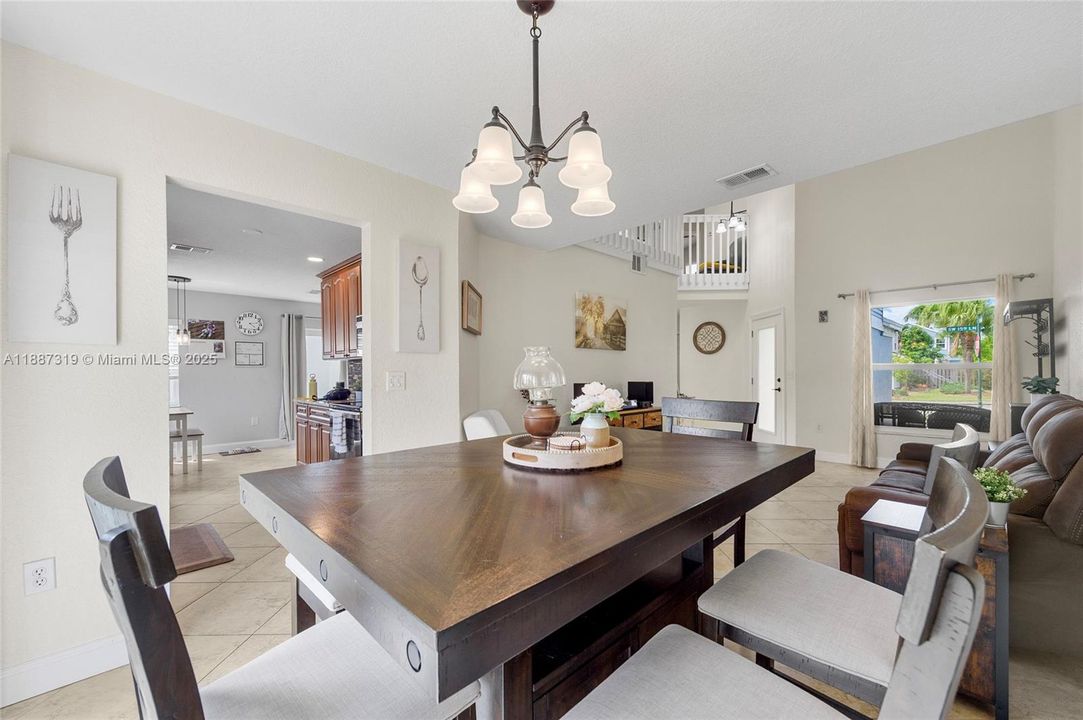 Active With Contract: $639,000 (4 beds, 2 baths, 2142 Square Feet)