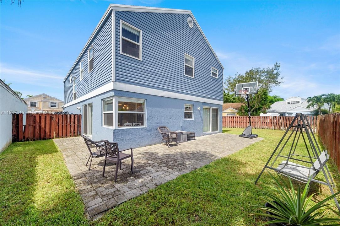 Active With Contract: $639,000 (4 beds, 2 baths, 2142 Square Feet)