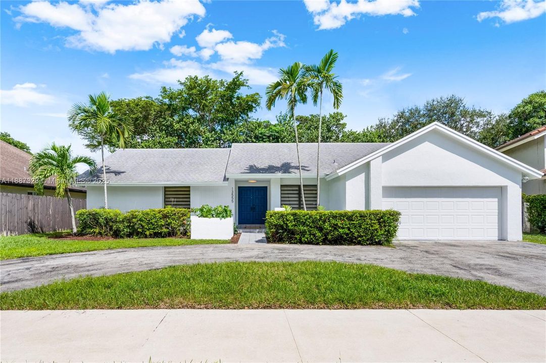 Vendido Recientemente: $649,000 (3 camas, 2 baños, 1616 Pies cuadrados)