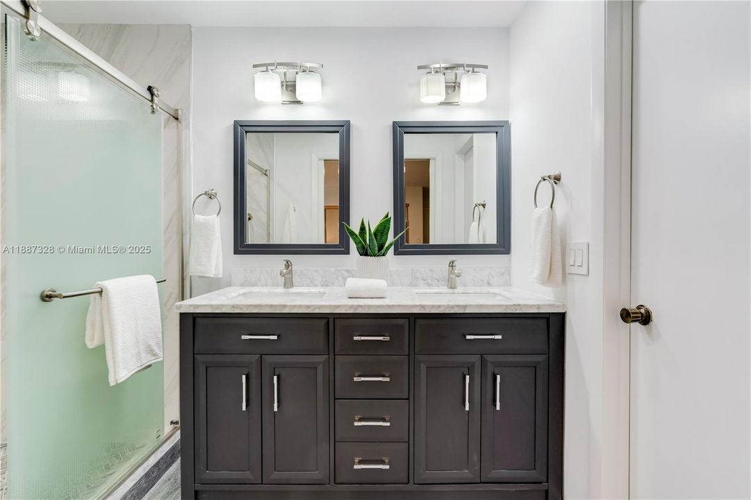 Vendido Recientemente: $649,000 (3 camas, 2 baños, 1616 Pies cuadrados)