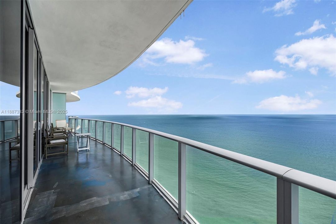 For Sale: $1,825,000 (3 beds, 3 baths, 1752 Square Feet)