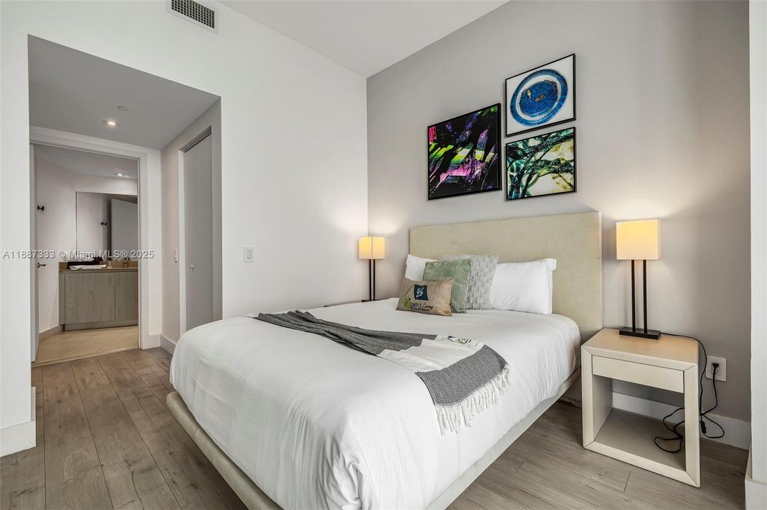 For Sale: $1,825,000 (3 beds, 3 baths, 1752 Square Feet)