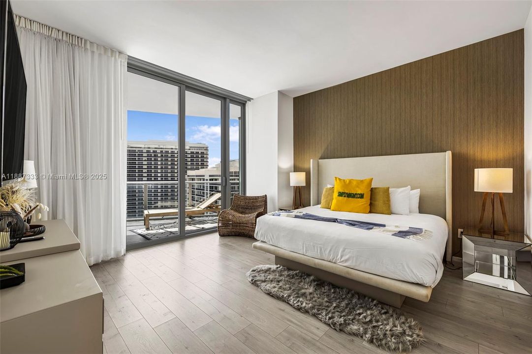 For Sale: $1,825,000 (3 beds, 3 baths, 1752 Square Feet)