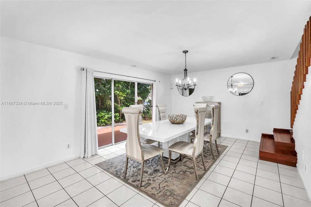 Active With Contract: $569,000 (4 beds, 2 baths, 2084 Square Feet)