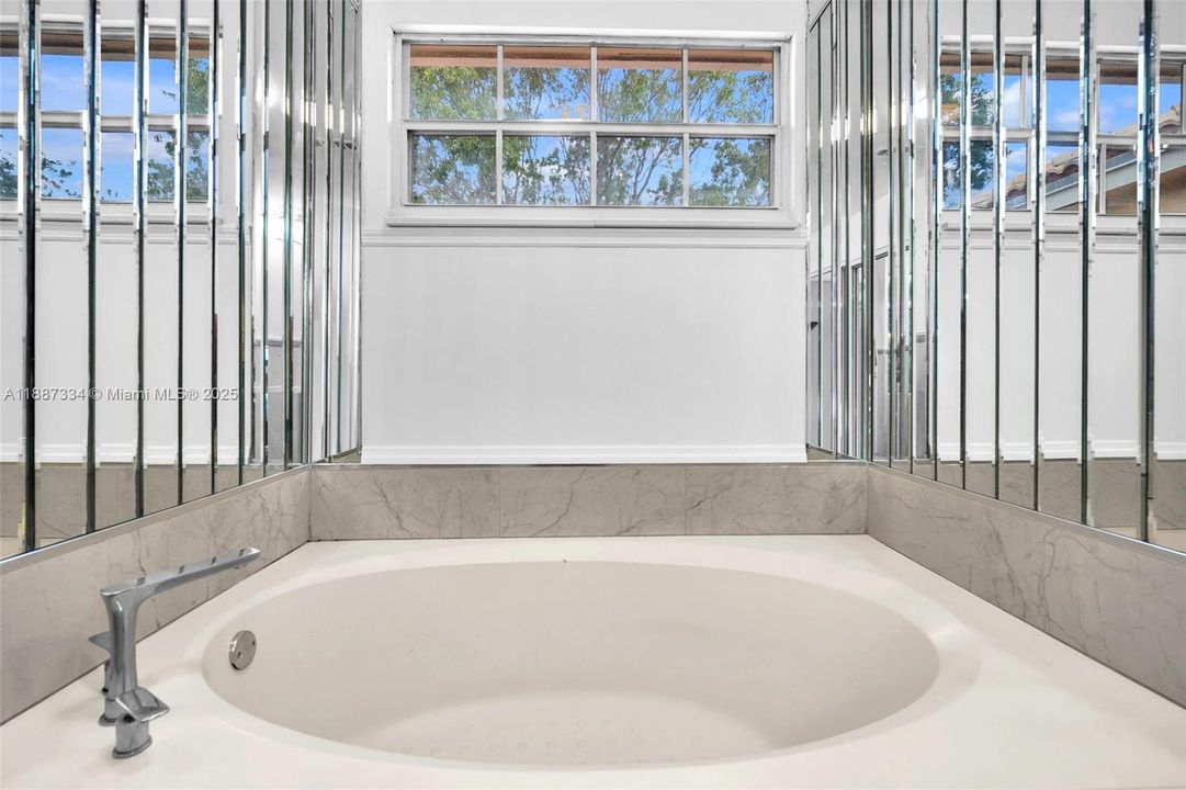 Active With Contract: $569,000 (4 beds, 2 baths, 2084 Square Feet)