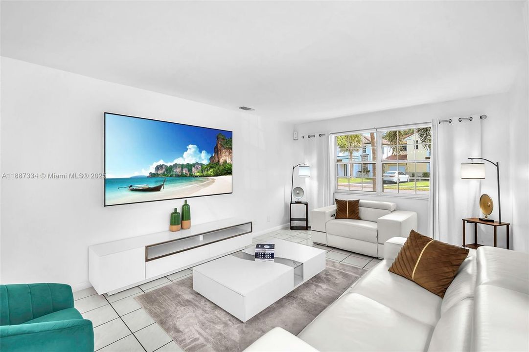 Active With Contract: $569,000 (4 beds, 2 baths, 2084 Square Feet)