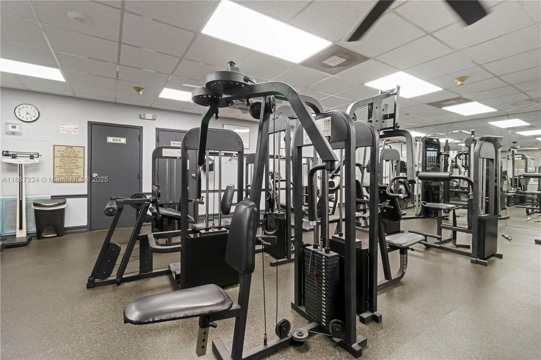 Active With Contract: $569,000 (4 beds, 2 baths, 2084 Square Feet)